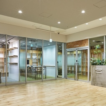 LIFORK AKIHABARA (リフォーク アキハバラ)